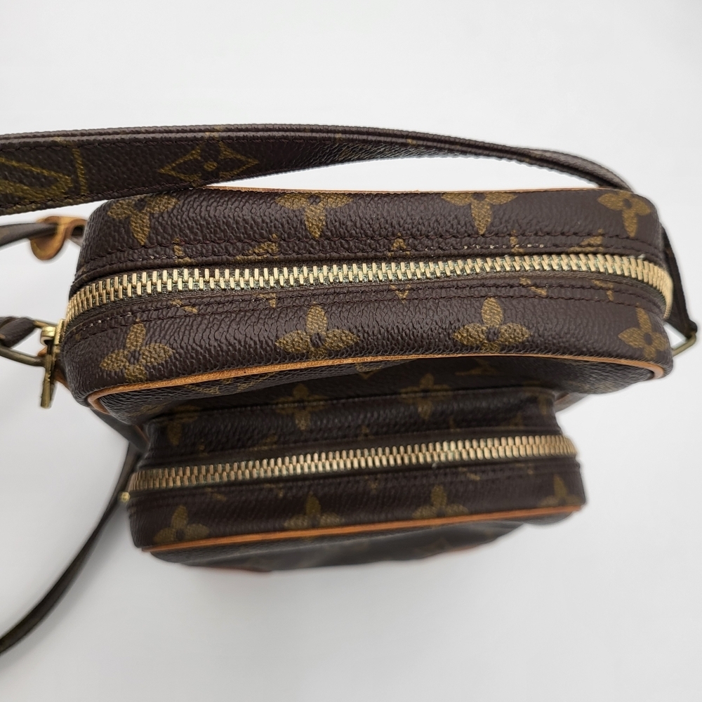 LOUIS VUITTON Monogram Canvas Amazone PM, Authentic w/COA. - Picture 7 of 16